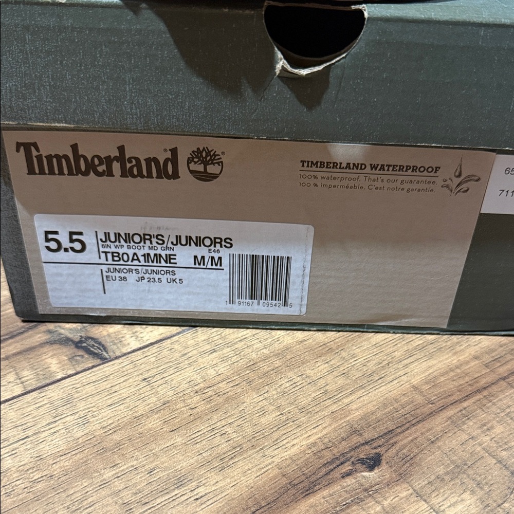 Timberland Junior Waterproof Boots - Olive Green, Size 8 women’s or 5.5 youth.